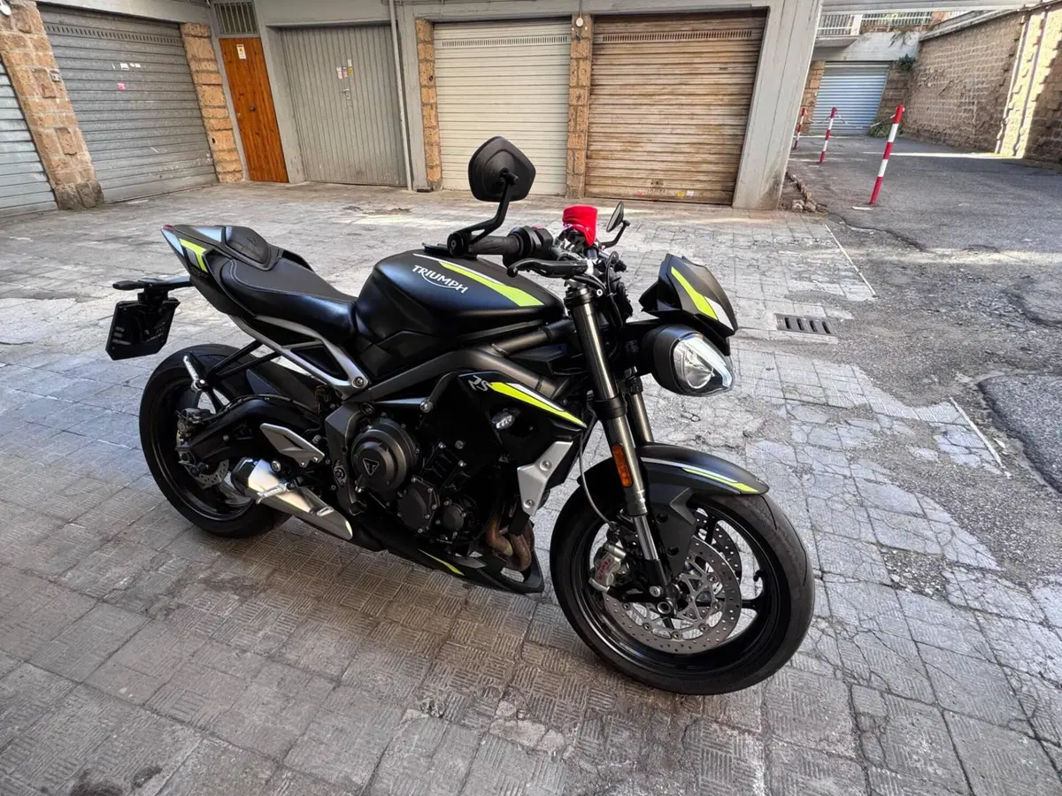 Triumph Street Triple RS (2020 - 22) (5)
