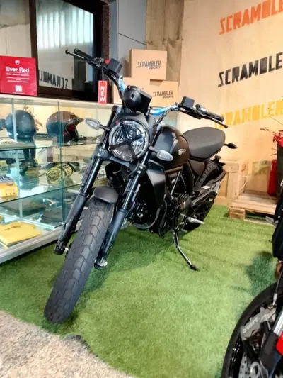 Ducati Scrambler 800 Icon Dark (2025 - 26) nuova