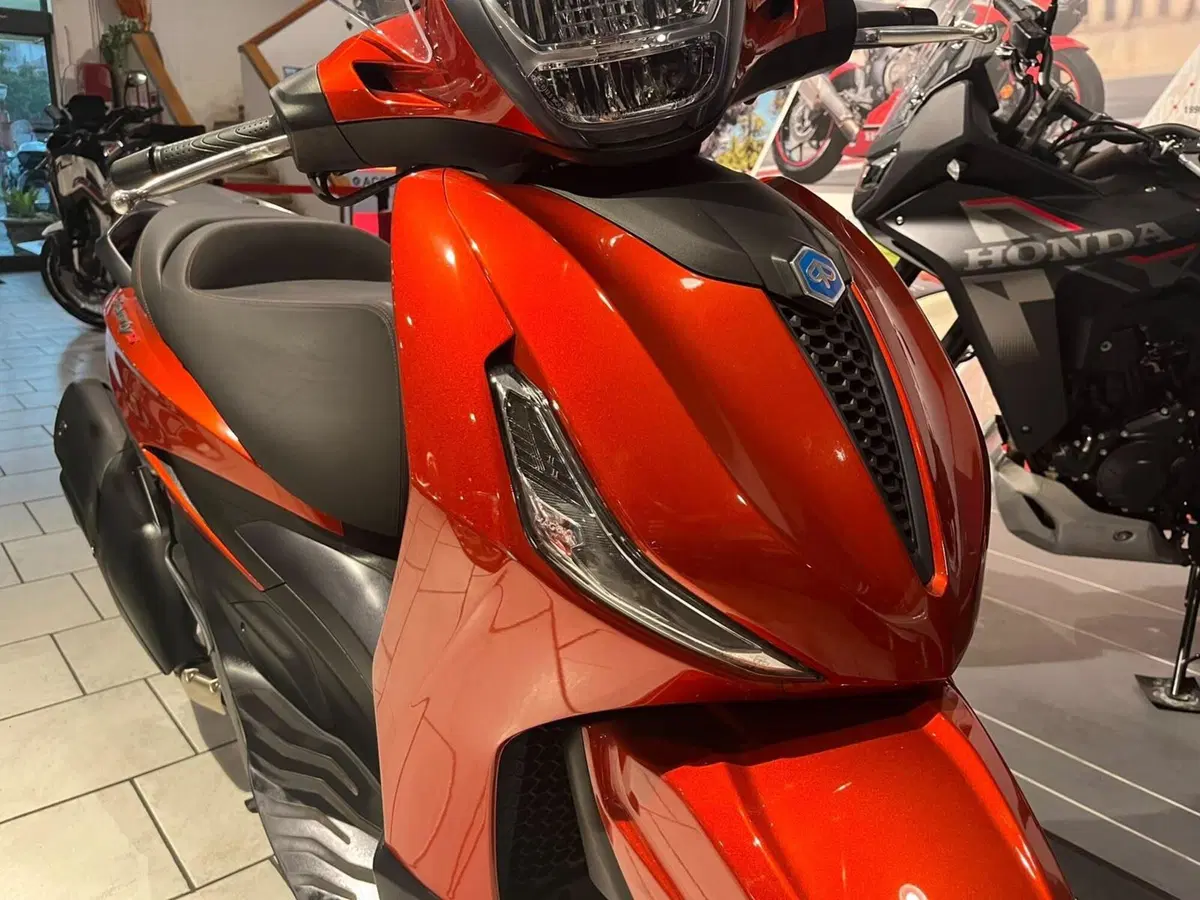 Piaggio Beverly 400 ABS-ASR (2021 - 24) (4)