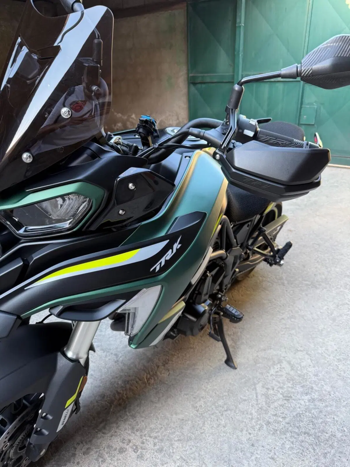 Benelli TRK 702 (2023 - 25) (2)