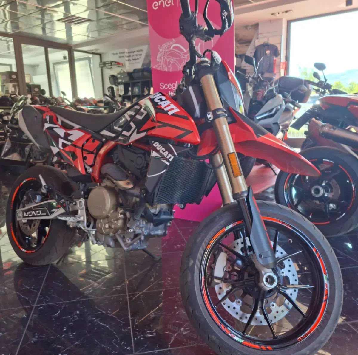 Ducati Hypermotard 698 Mono (2024 - 26) (8)