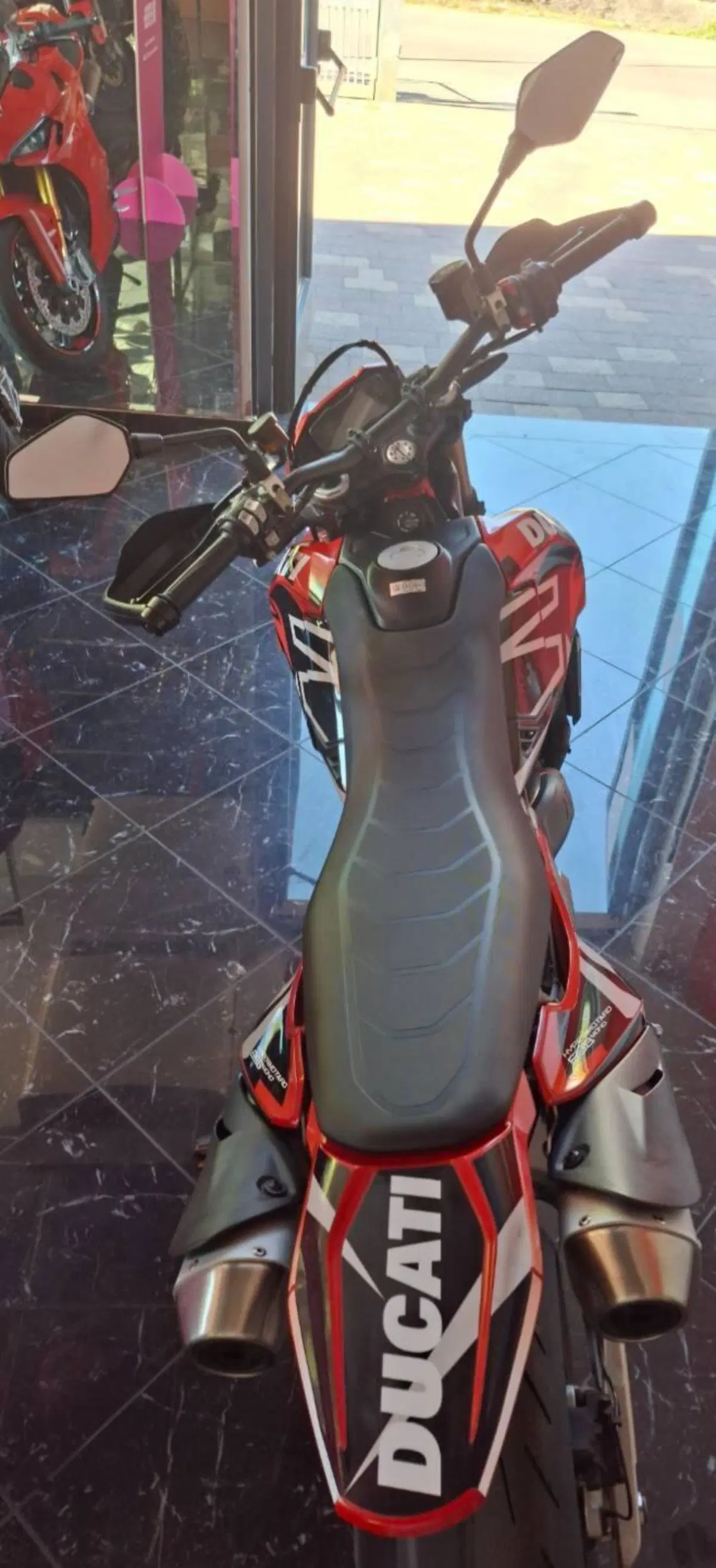 Ducati Hypermotard 698 Mono (2024 - 26) (12)