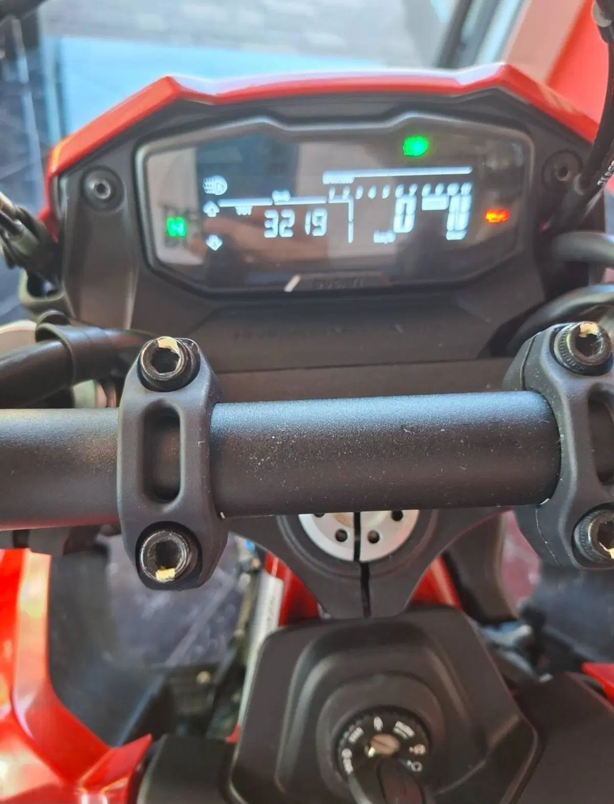 Ducati Hypermotard 698 Mono (2024 - 26) (13)