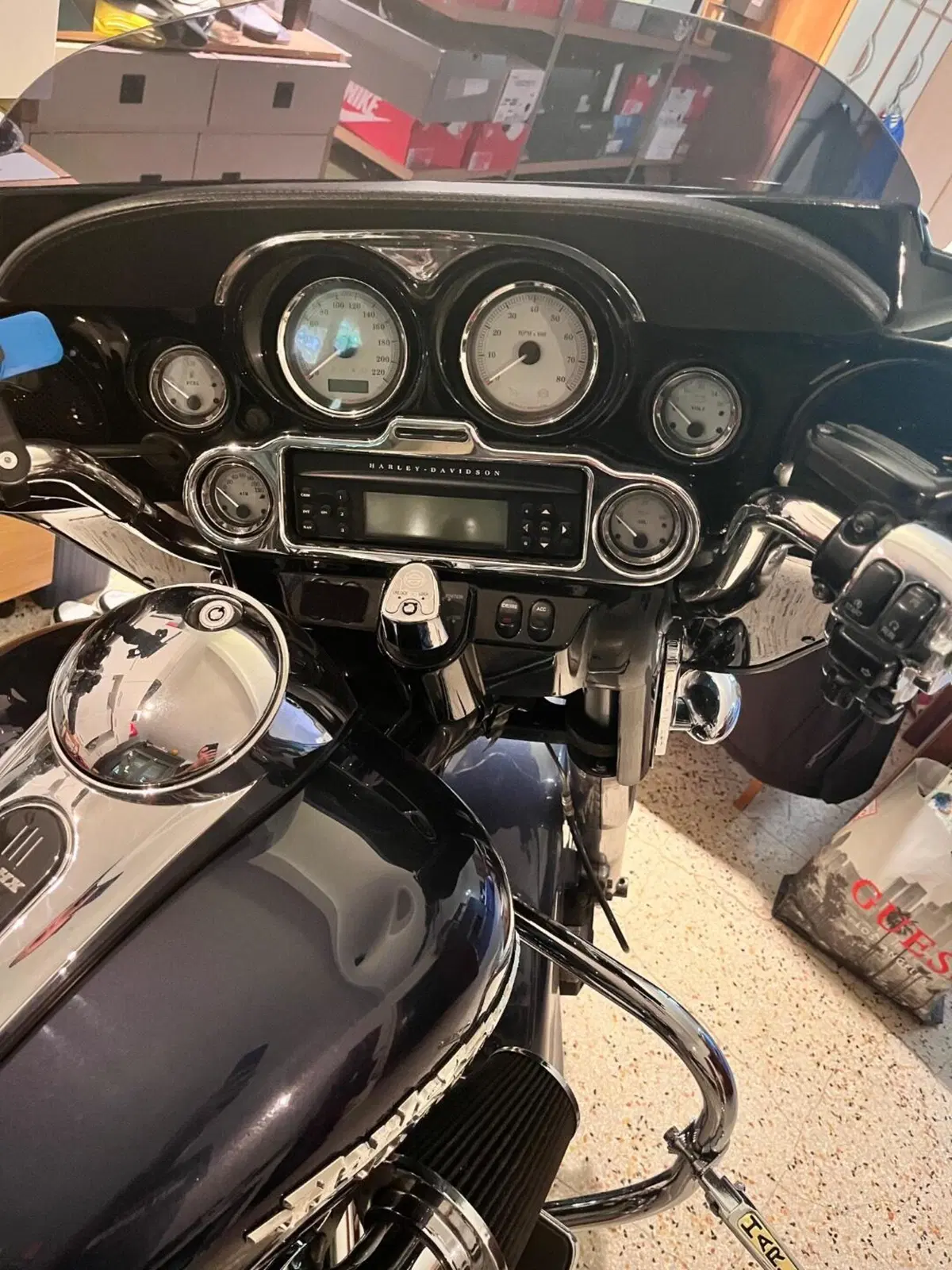 Harley-Davidson 1584 Street Glide (2008 - 10) - FLHX (3)