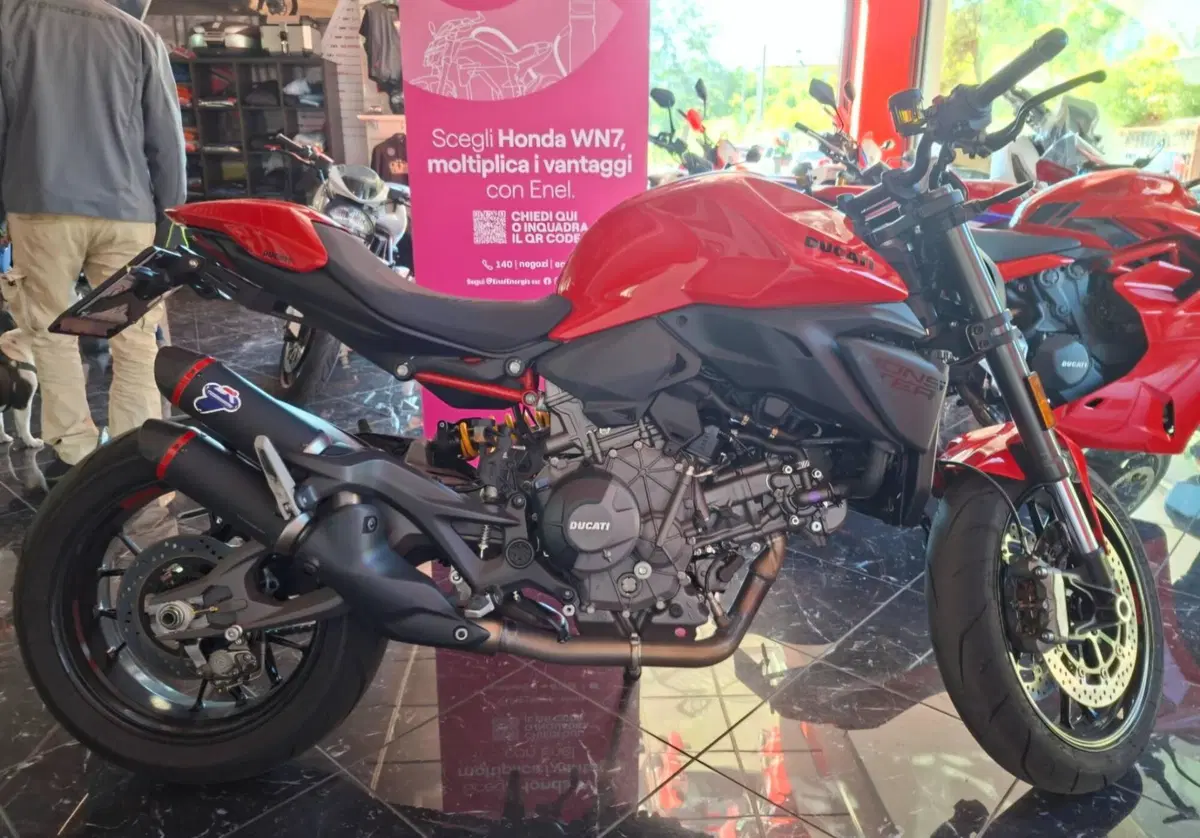Ducati Monster 890 + (2026) (7)