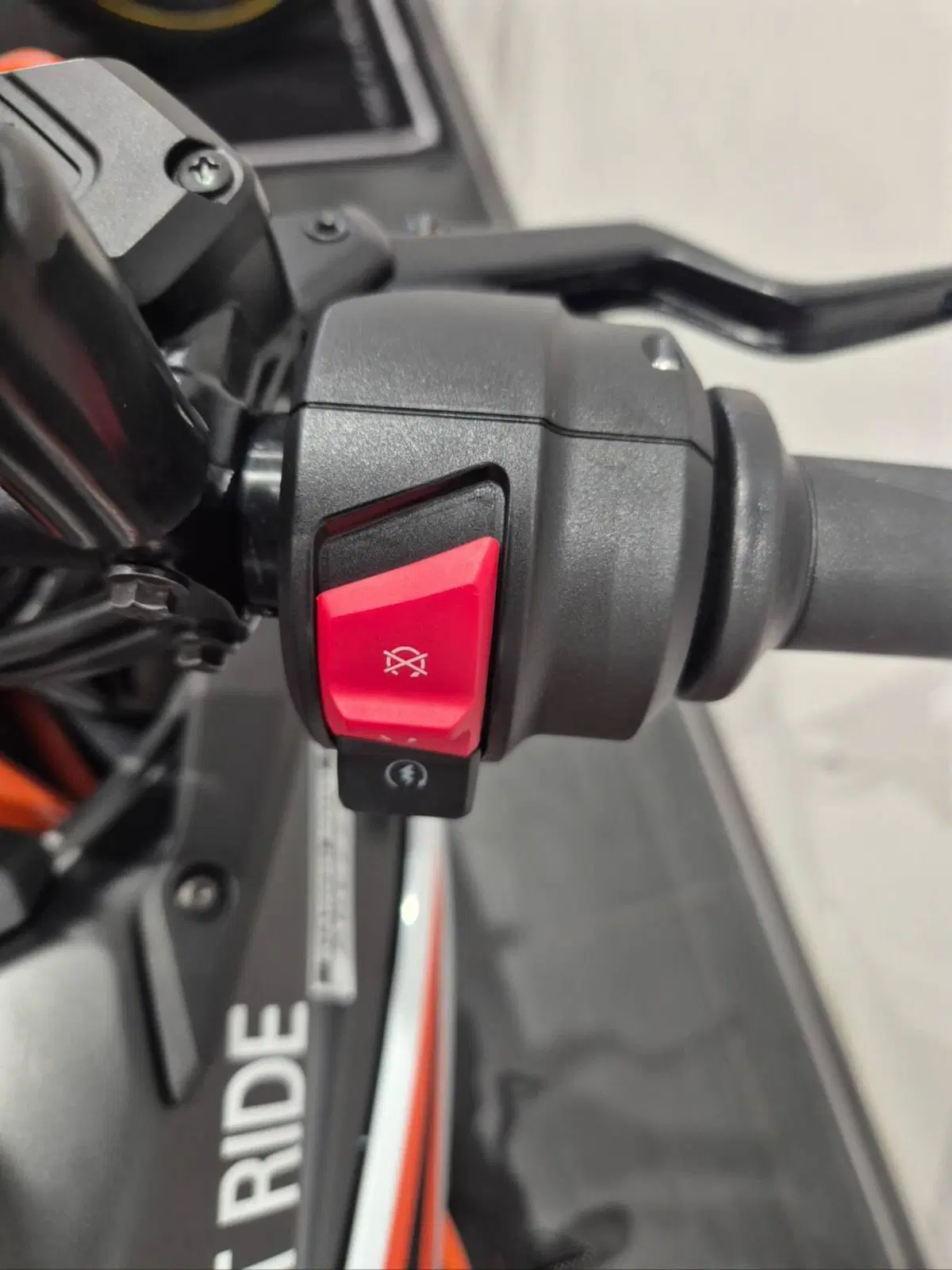 KTM 390 SMC R (2025 - 26) (16)