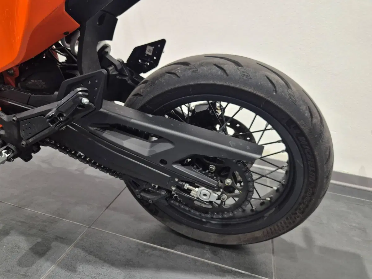 KTM 390 SMC R (2025 - 26) (18)
