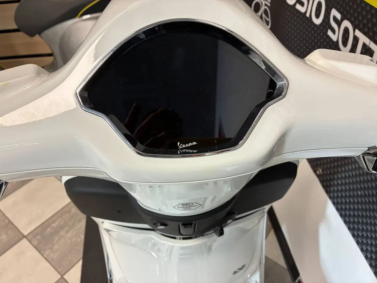Vespa Primavera 125 (2026) (4)