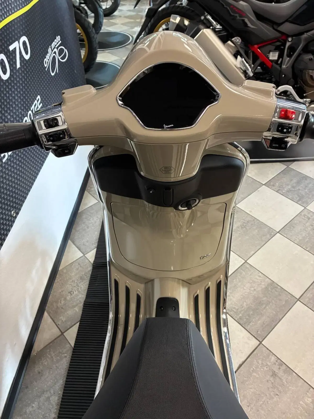 Vespa Primavera 125 (2026) (3)