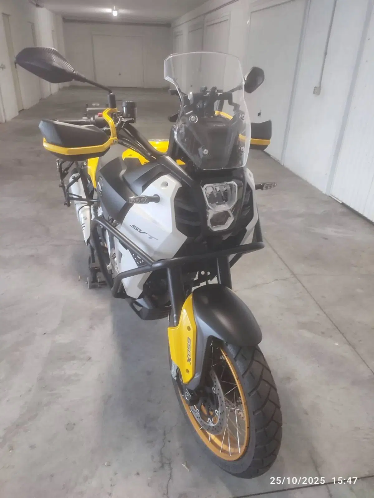 QJ Motor SVT 650 X (2024) (2)