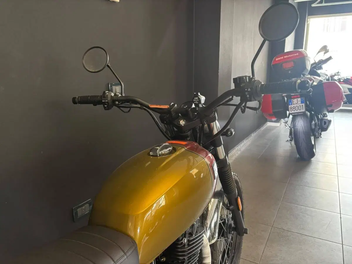 Brixton Motorcycles Cromwell 250 (2021 - 25) (5)