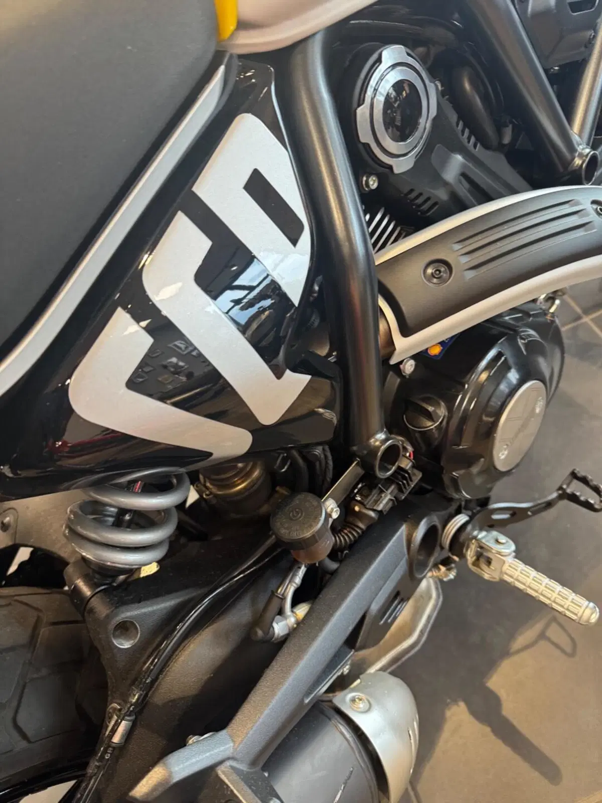 Ducati Scrambler 800 Icon (2025 - 26) (4)