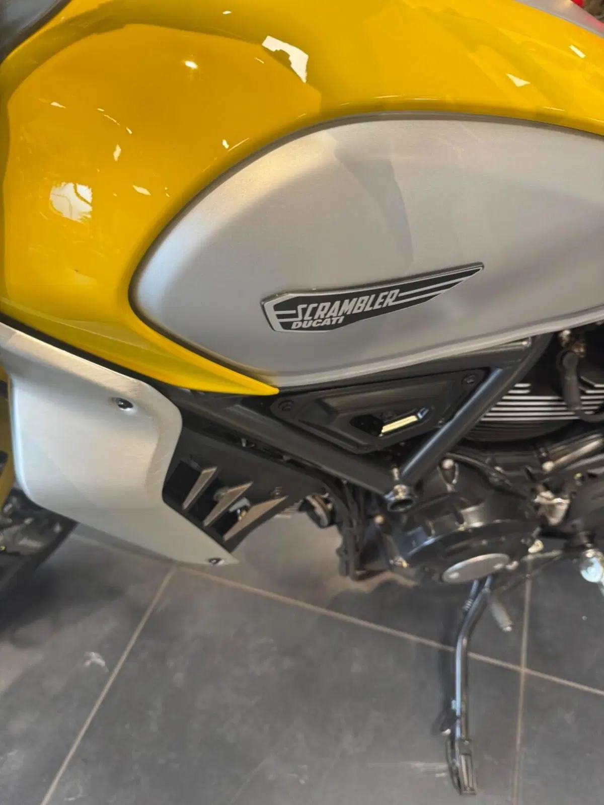 Ducati Scrambler 800 Icon (2025 - 26) (6)