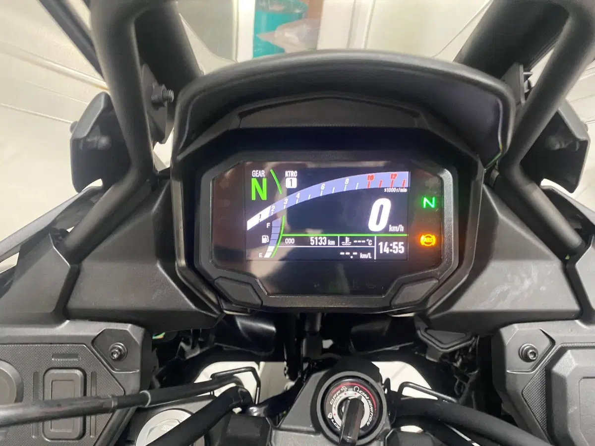 Kawasaki Versys 650 (2025 - 26) (3)