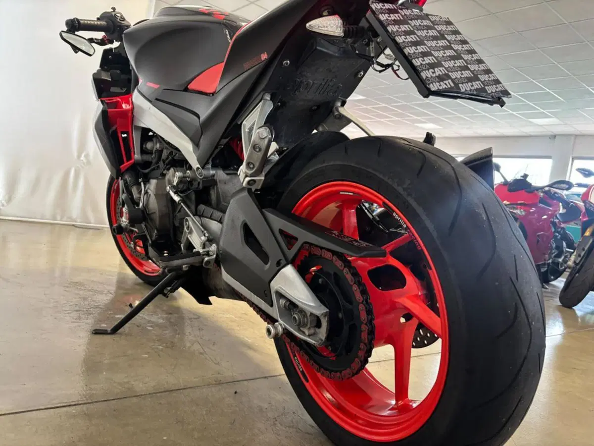 Aprilia Tuono 660 (2021 - 25) (7)