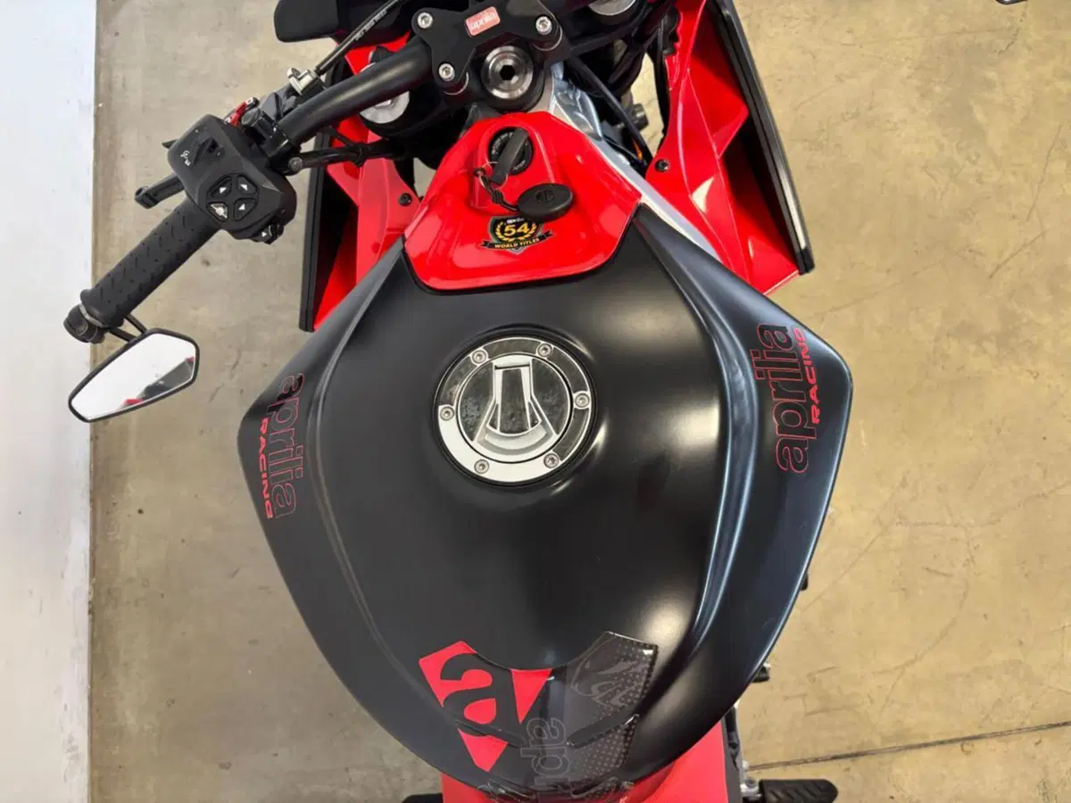 Aprilia Tuono 660 (2021 - 25) (10)
