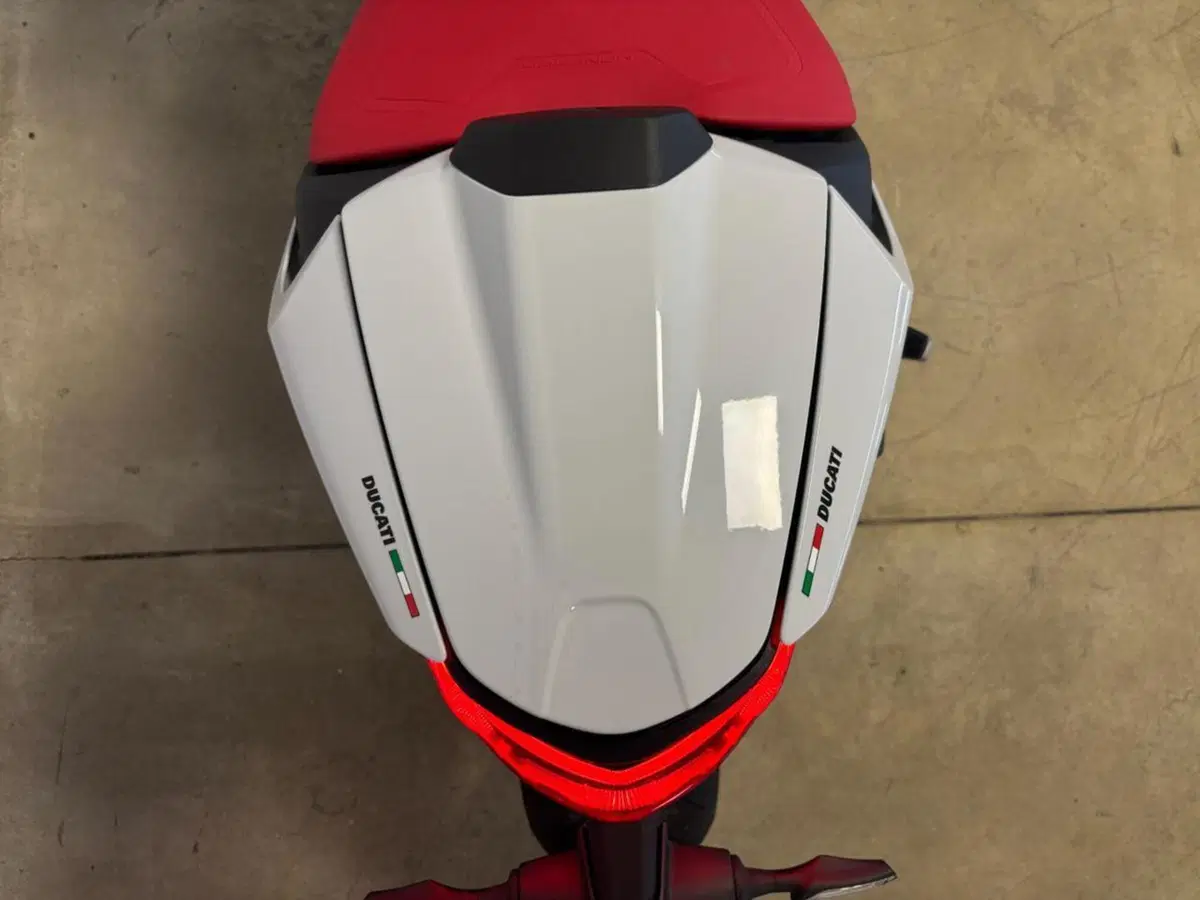 Ducati Monster 937 + (2021 - 25) (9)