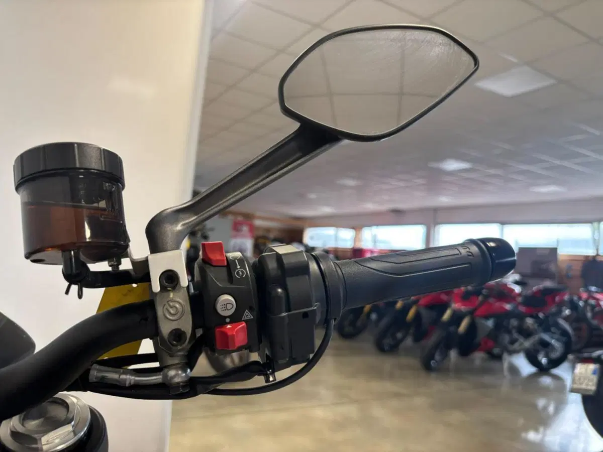 Ducati Monster 937 + (2021 - 25) (12)