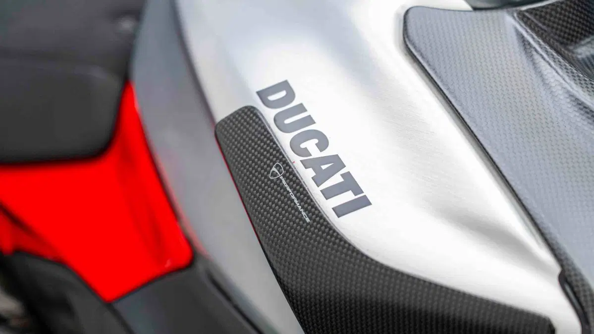 Ducati Panigale V4 R (2026) (18)