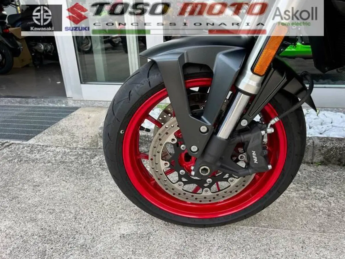 Suzuki GSX-8S (2025 - 26) (2)