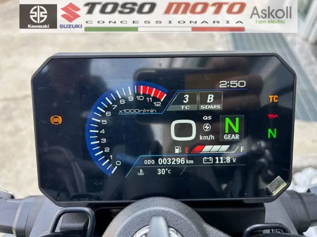 Suzuki GSX-8S (2025 - 26) (7)