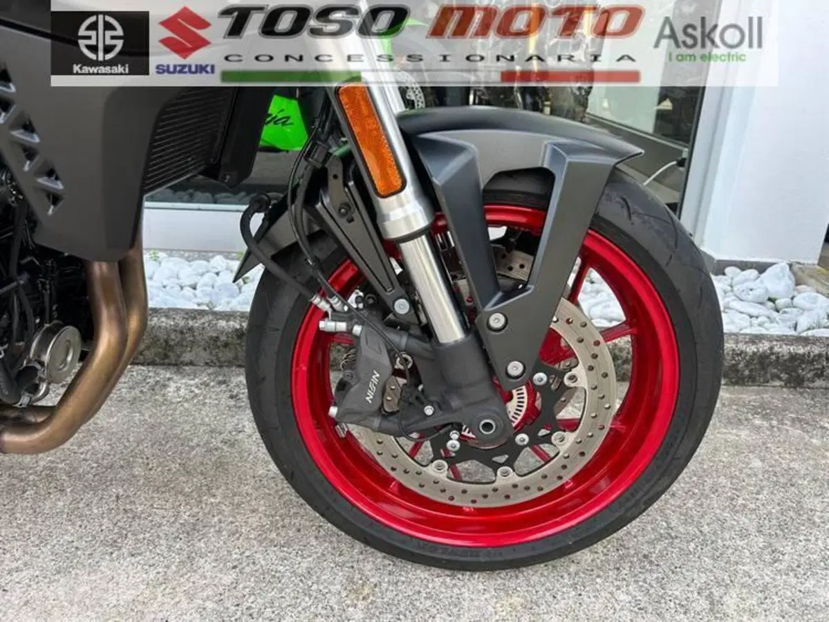Suzuki GSX-8S (2025 - 26) (9)