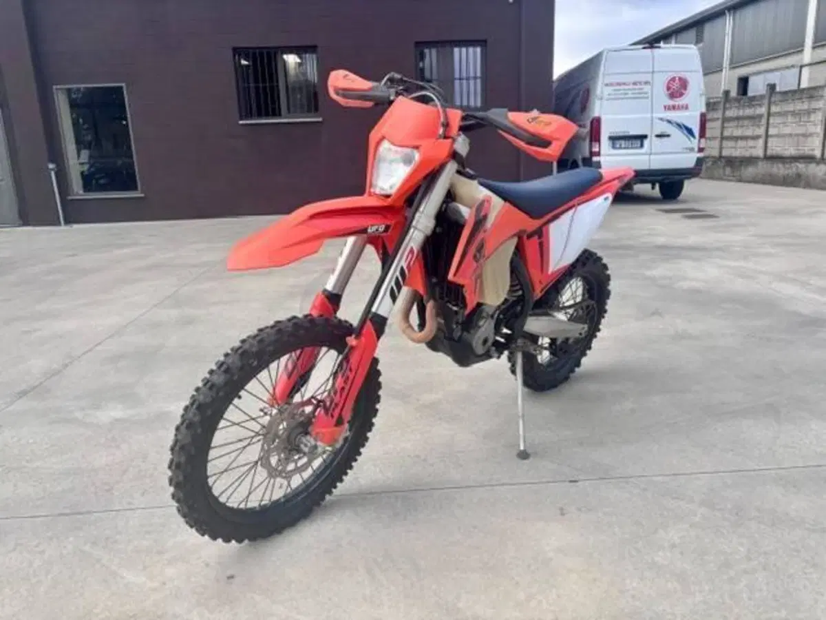 KTM 250 EXC-F (2021) (2)