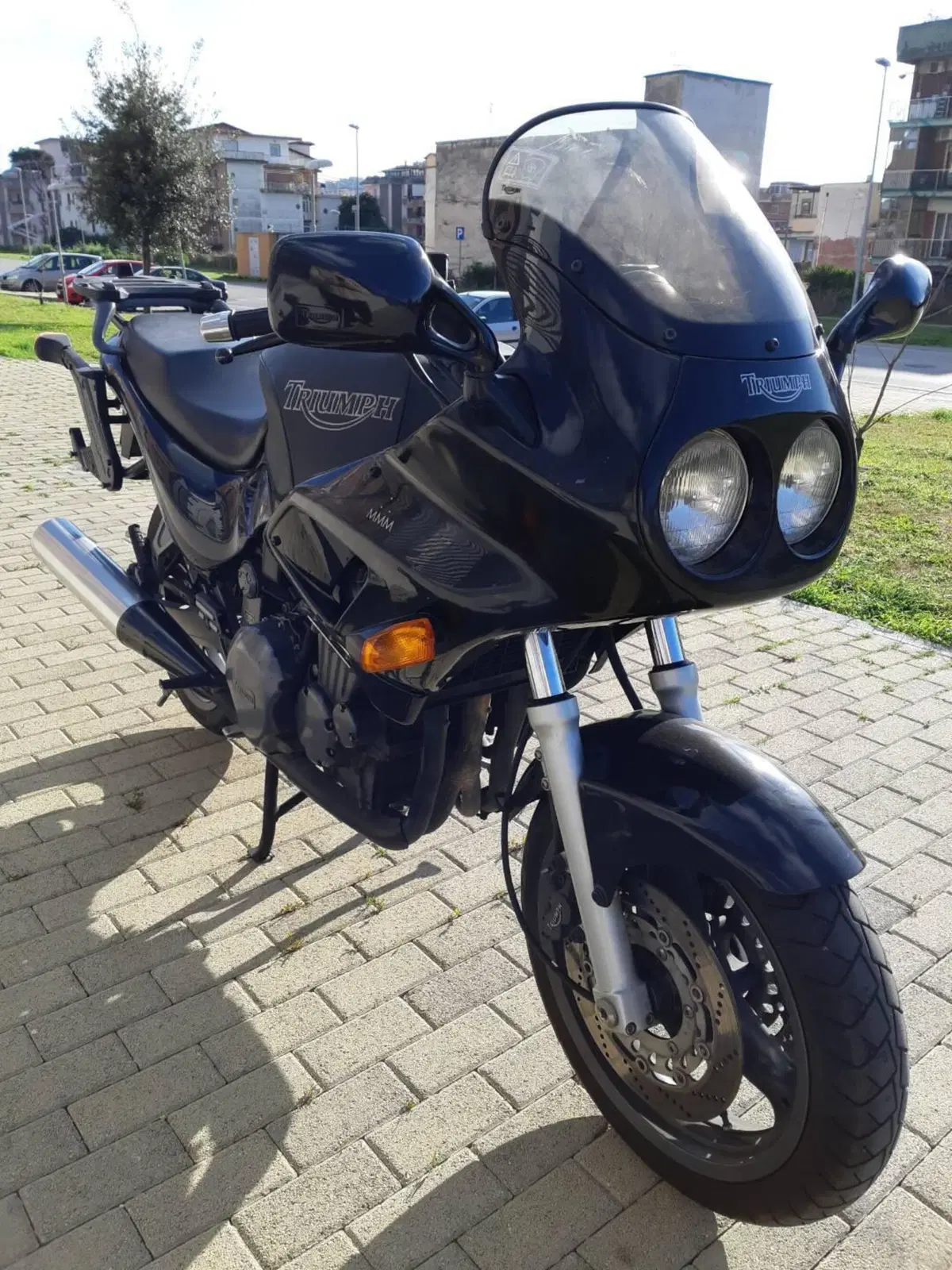 Triumph sprint 900 (2)