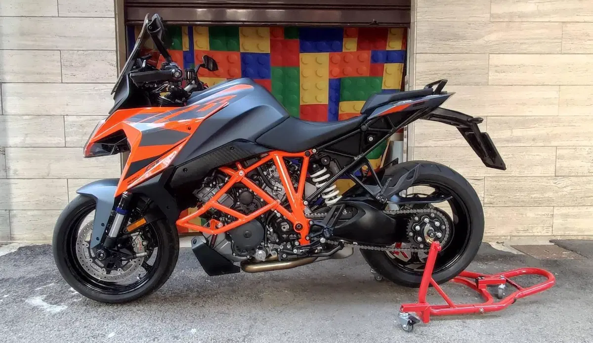 KTM 1290 Super Duke GT (2021 - 25) (2)