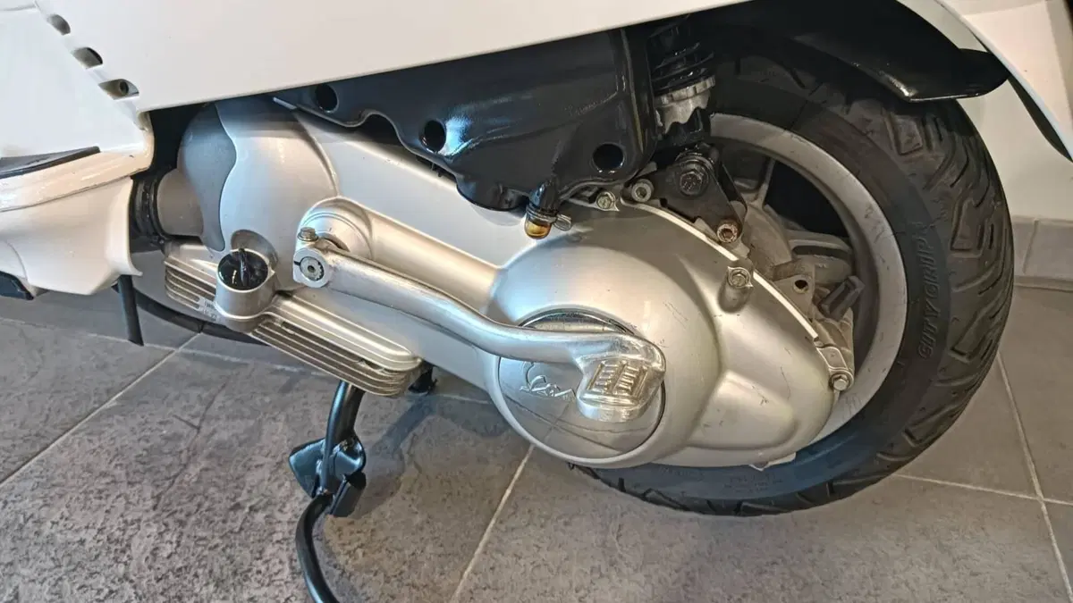 Vespa LX 125 i.e. (2009 - 12) (10)