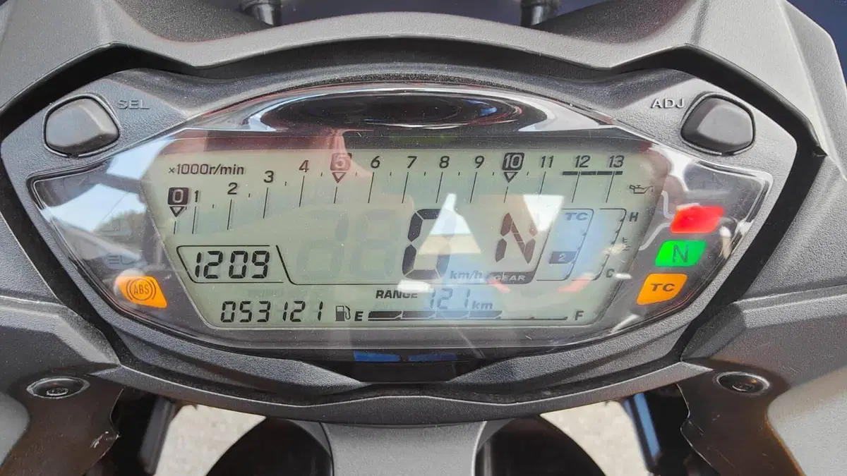 Suzuki GSX S 1000 F ABS (2014 - 17) (9)