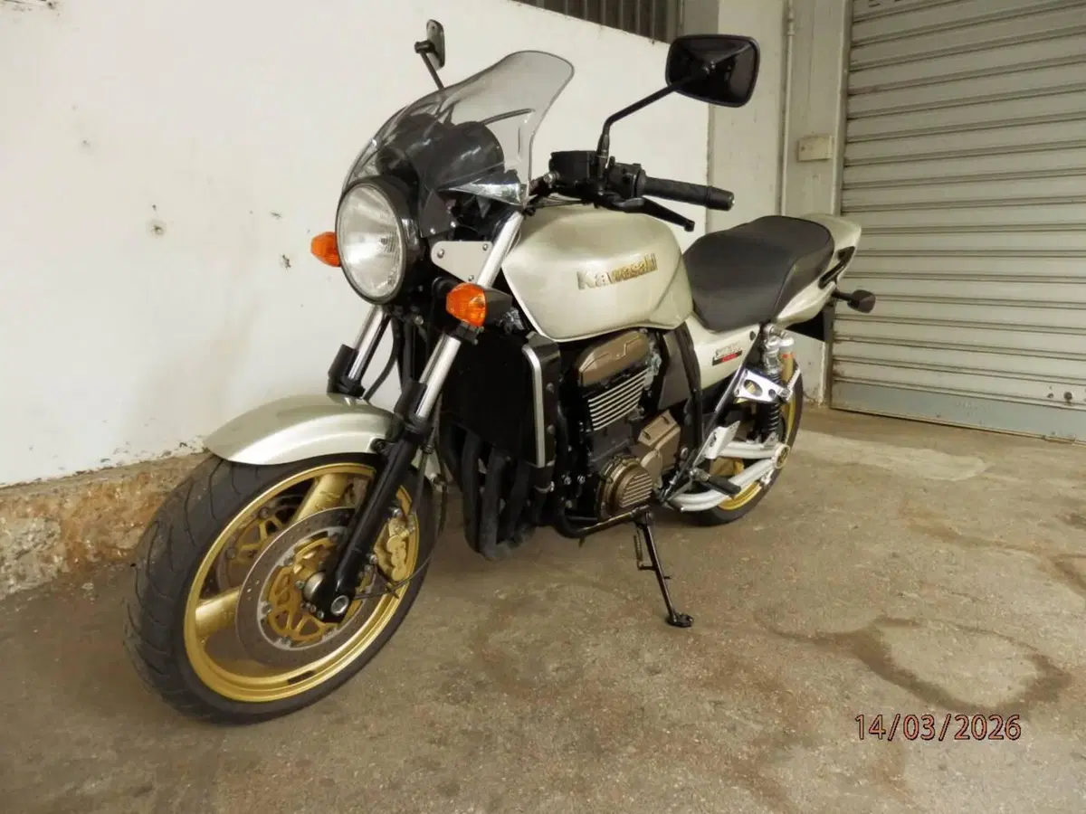 Kawasaki ZRX 1200