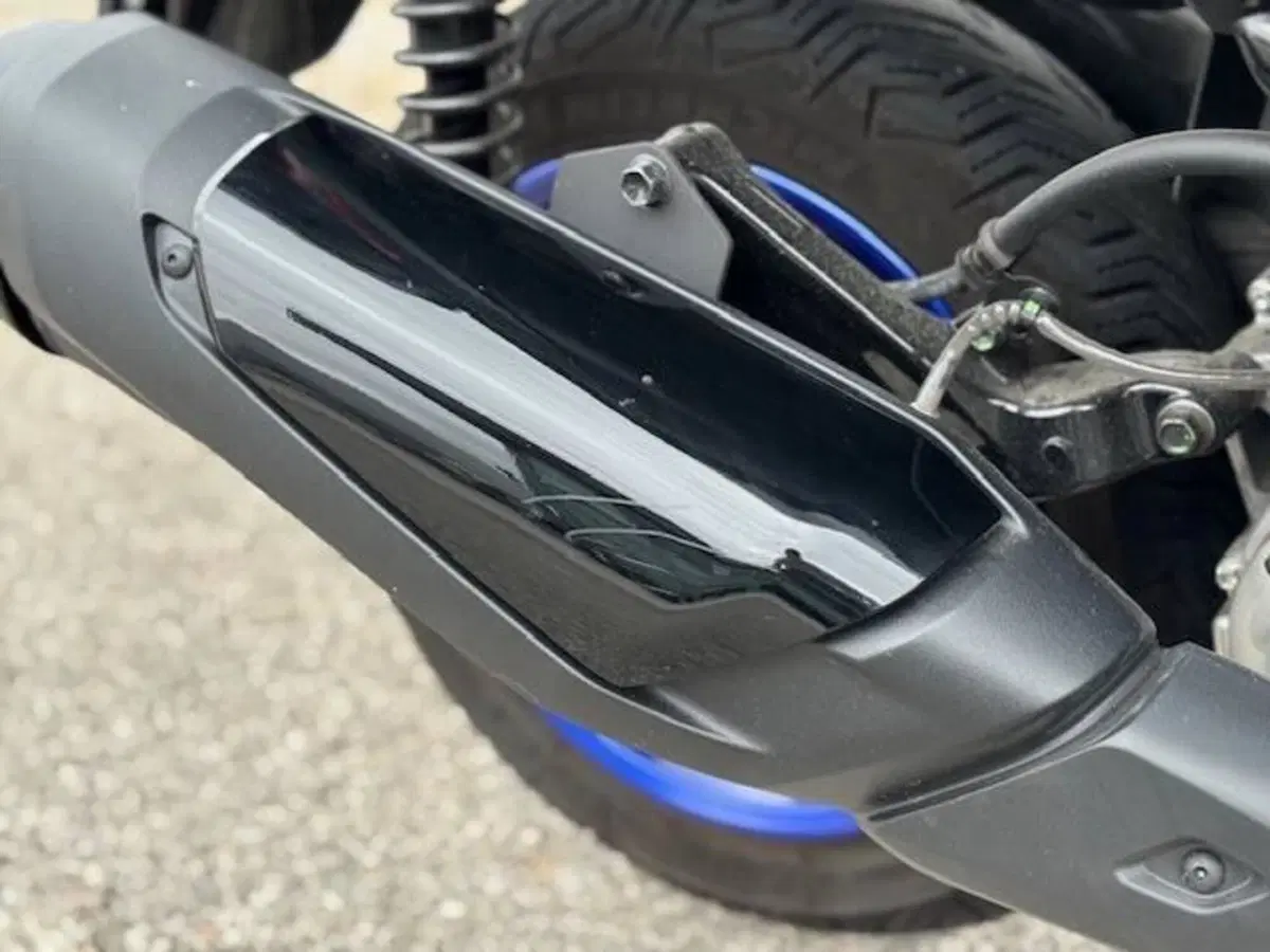 Yamaha X-Max 300 (2025 - 26) (15)