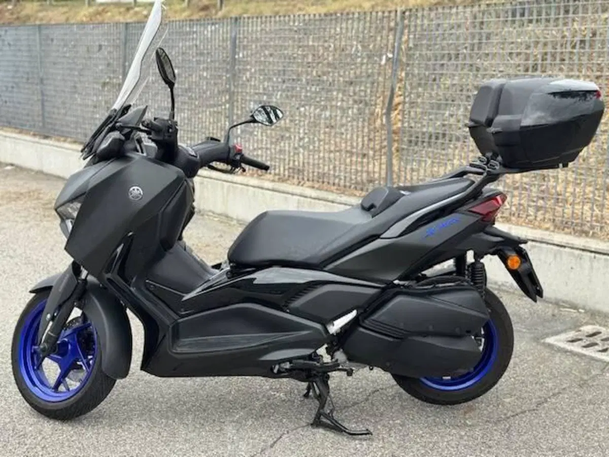 Yamaha X-Max 300 (2025 - 26) (7)