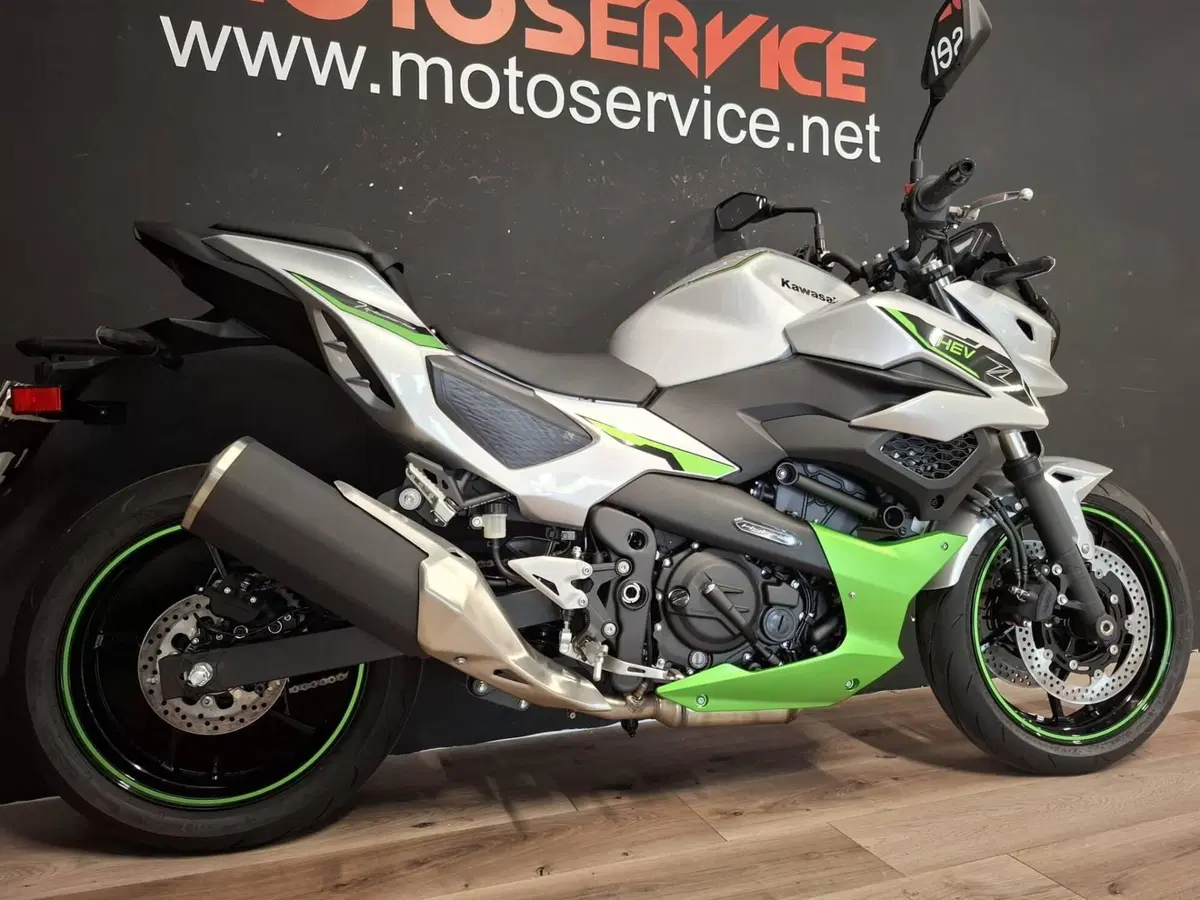 Kawasaki Z7 Hybrid (2024 - 26) (5)