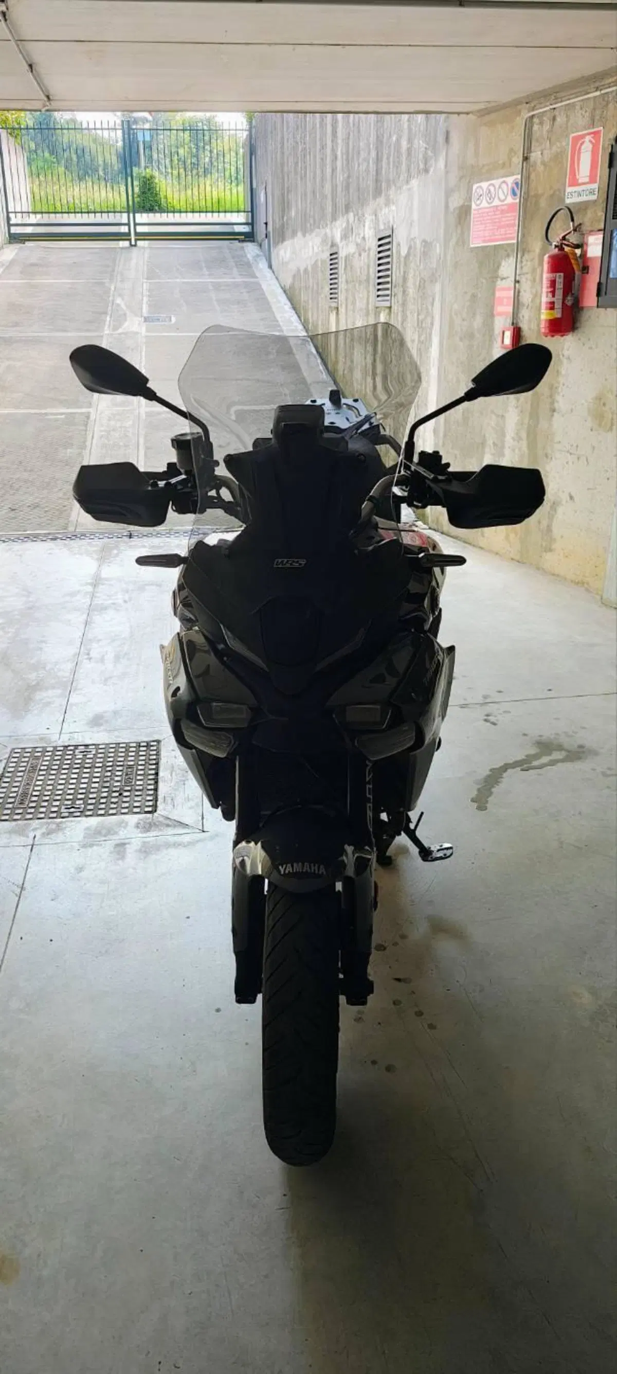 Yamaha Tracer 9 Y-AMT (2025 - 26) (2)
