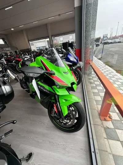 Kawasaki Ninja 1000 ZX-10R (2021 - 25) usata