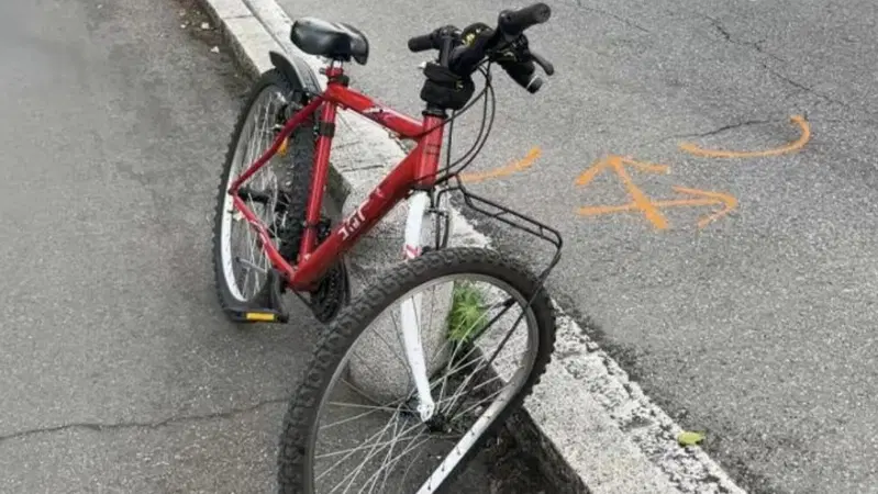 Incidente tra moto e bici