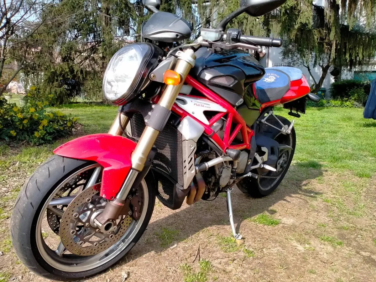 MV Agusta Brutale 750 S (2002 - 06) (9)