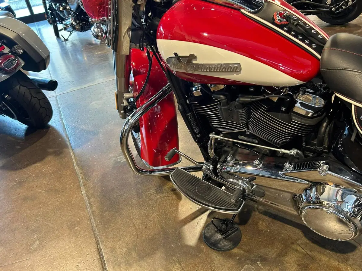 Harley-Davidson Hydra-Glide Revival (2024 - 25) (7)