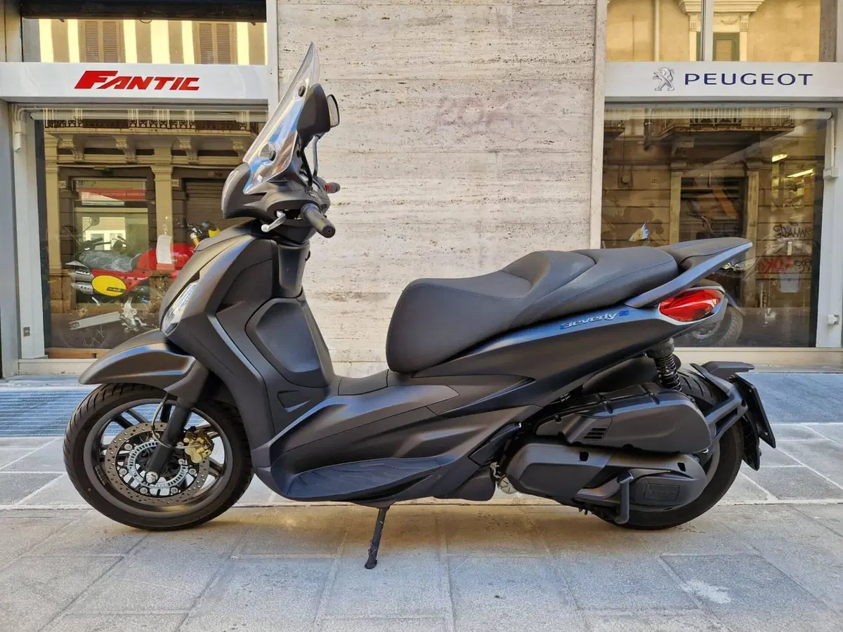 Piaggio Beverly 400 S (2025 - 26) (3)