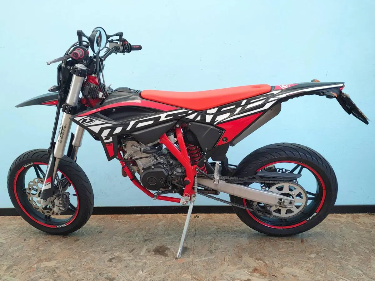 Betamotor RR 125 4T Motard LC (2021 - 23) (4)