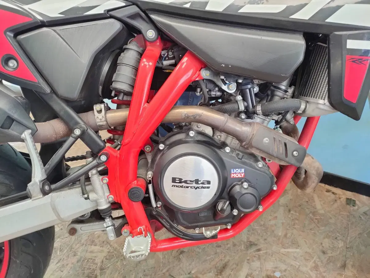 Betamotor RR 125 4T Motard LC (2021 - 23) (9)