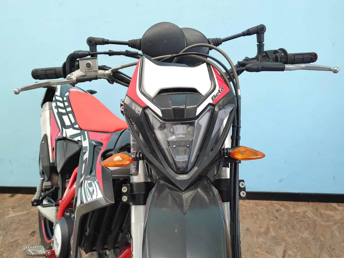 Betamotor RR 125 4T Motard LC (2021 - 23) (14)