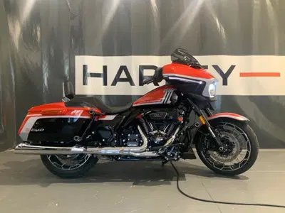 Harley-Davidson CVO Street Glide (2024) usata