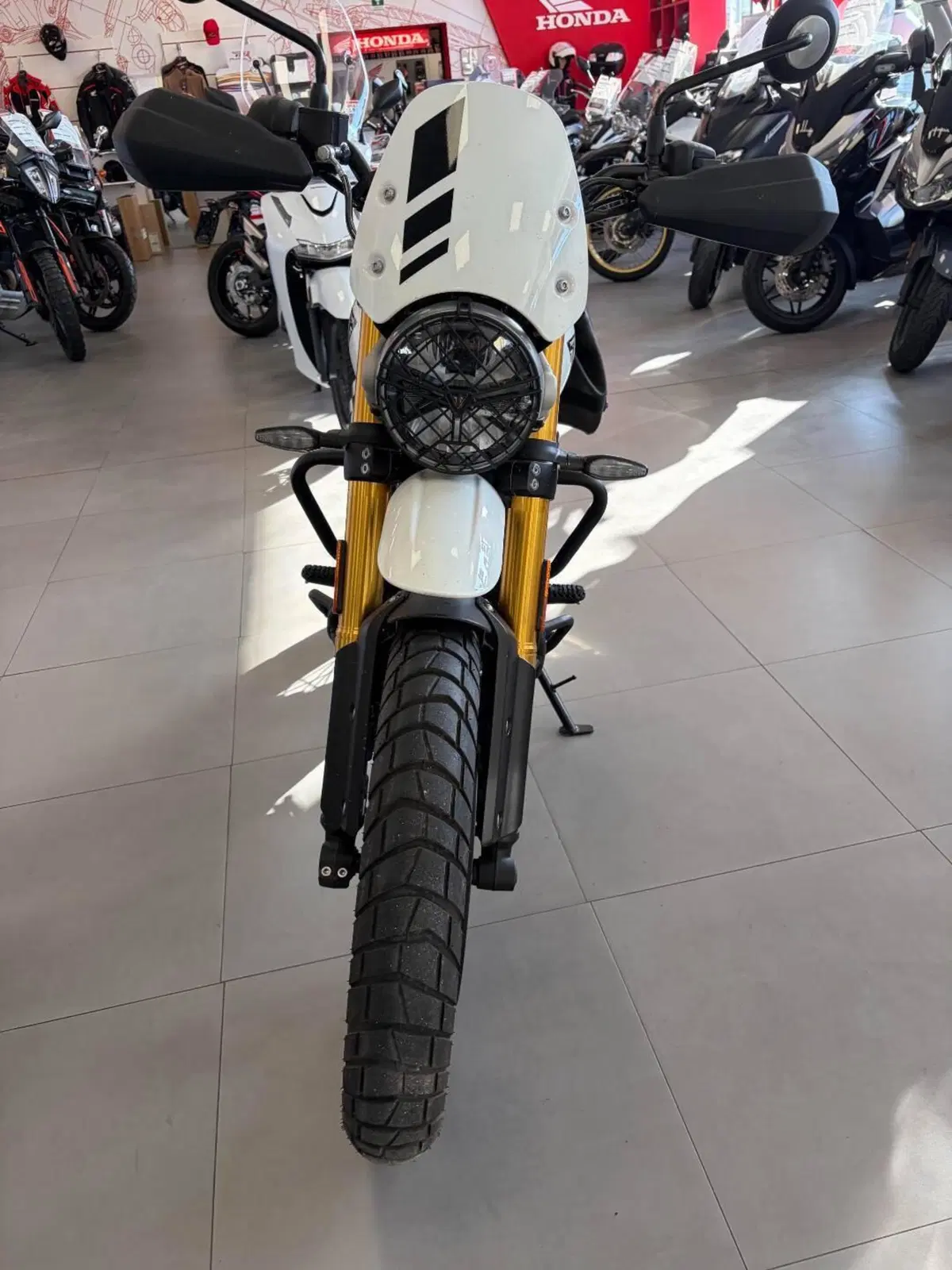 Triumph Scrambler 400 XC (2025 - 26) (2)