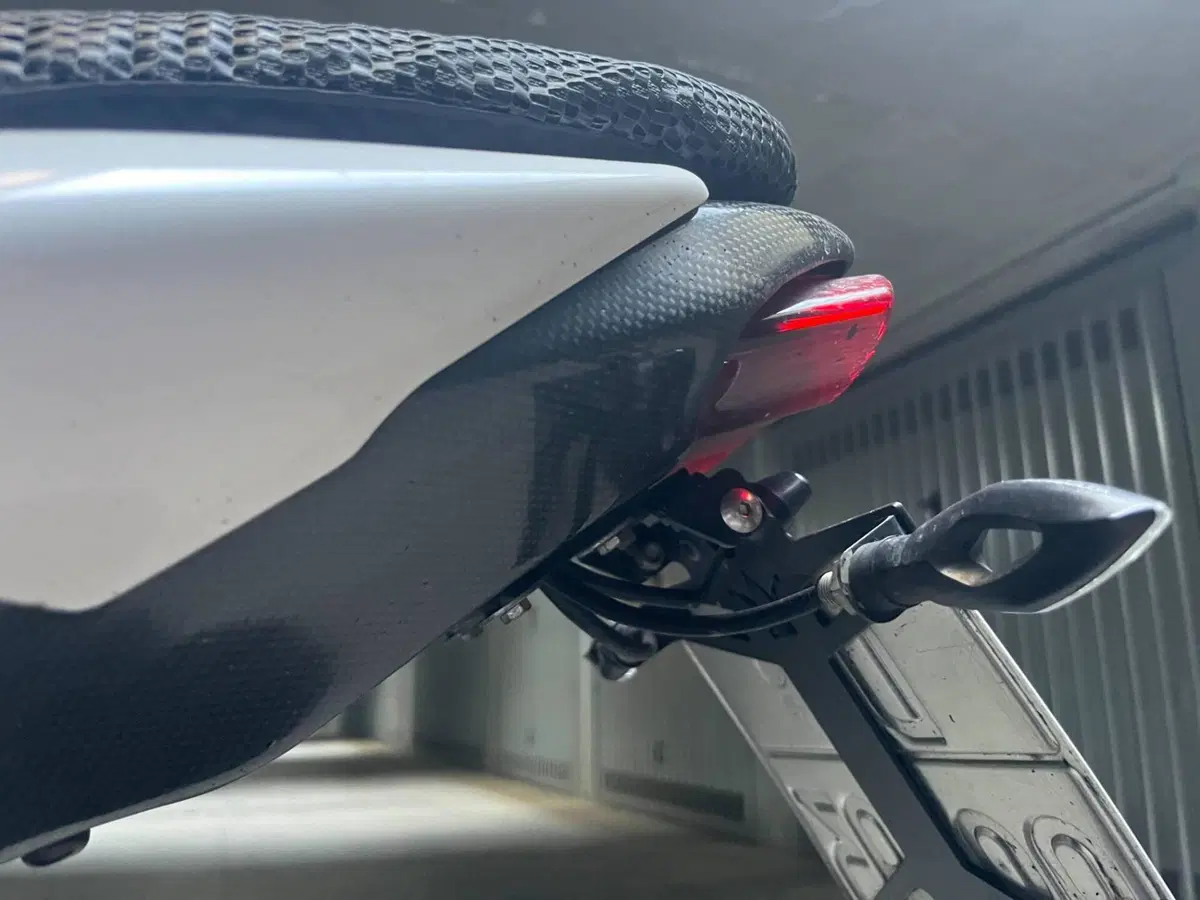 Triumph Street Triple (2007 - 12) (3)