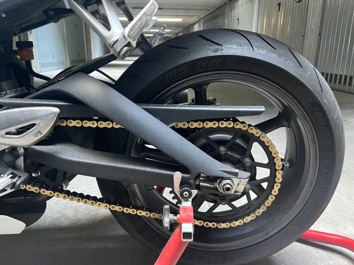 Triumph Street Triple (2007 - 12) (9)