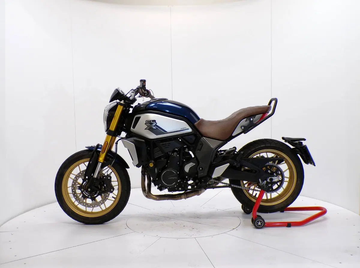 CFMOTO 700CL-X Heritage (2021 - 26) (4)