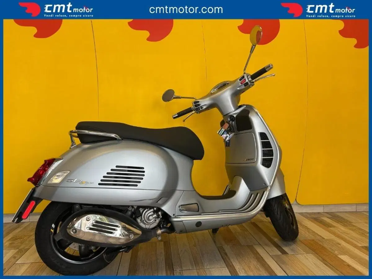Vespa GTS 300 Hpe (2021 - 22)